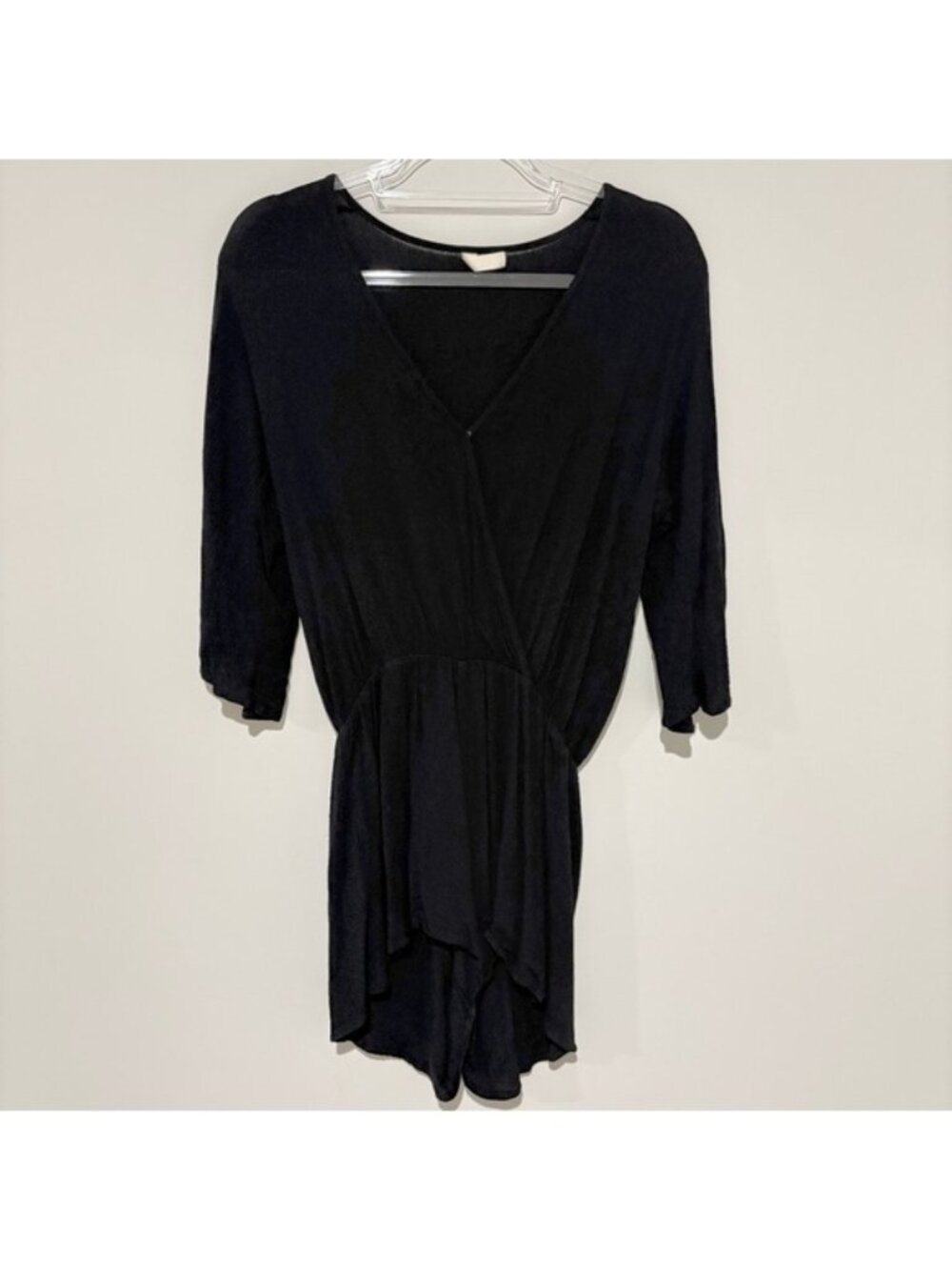 Elan Elegant crepe V-neck faux‎ wrap Romper black size large